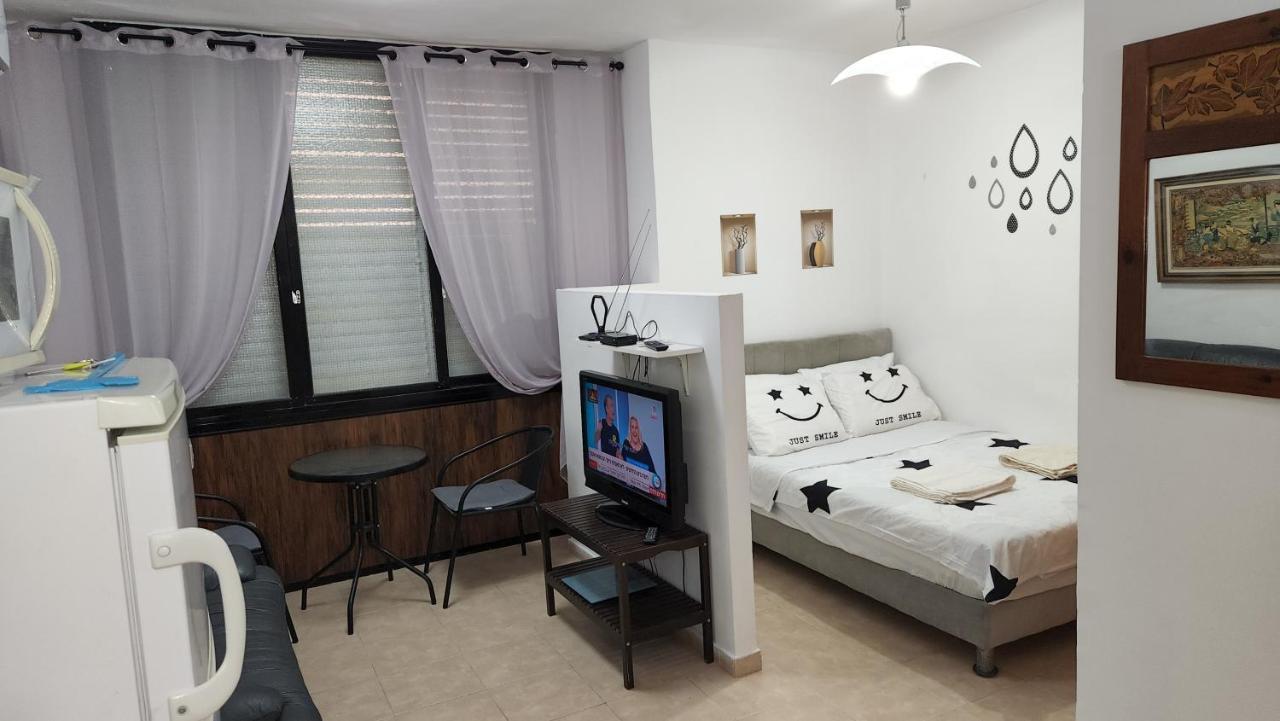 Ferienwohnung יחידת דיור Rischon LeZion Exterior foto